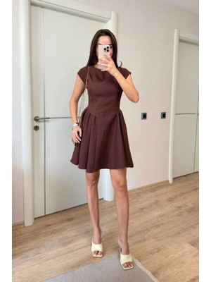 Fy Butik Sırt Dekolteli Çan Detaylı Mini Elbise - Kahverengi