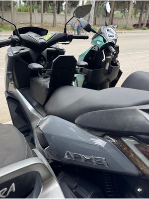 Volta Apex5 Motosiklet Çocuk Koltuğu, Emniyet Kemerli, Siyah Deri, Kollu, 2-8 Yaş Arası, Hediyeli