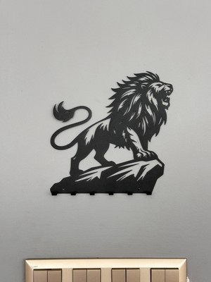 Heybetli Kükreyen Aslan Kral Metal Duvar Anahtar Askısı Anahtarlık Ev Ofis Garaj Askılığı 23X23X2 cm