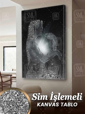 Sim Işlemeli Gökyüzündeki Aşk Birbirine Sarılan Çift Love Simli Dikey Kanvas Tablo