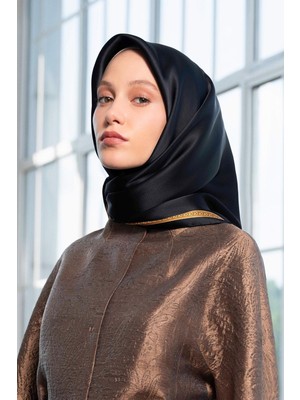 Armine Ipek Eşarp 2025 Kış - 9261-02 Siyah Gold Twill