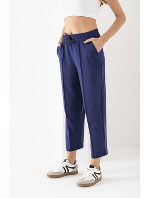 Kadın Lacivert Yüksek Bel Cepli Modal Kumaş Önü Nervürlü Balon Kalıp Pantolon