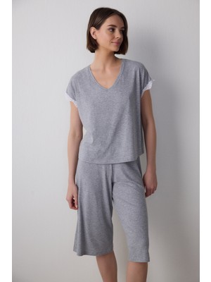 Penti Gri Melanj Lilah Dantelli V Yaka Kısa Kollu Kapri Pijama Takımı