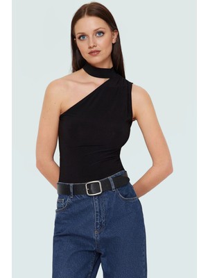 Rahat ve Şık Regular Örme Bluz Tek Kol Choker Yaka Görünüm Konforlu Kesim