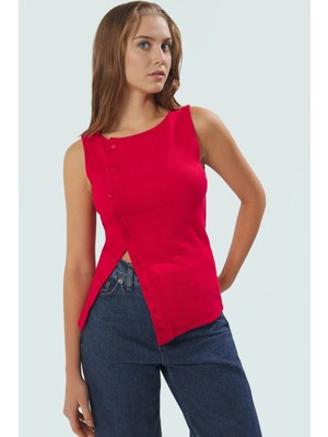 Asimetrik Kesim Düğmeli Örme Bluz Nefes Alan Pamuk Kumaş Zarifane Tasarım