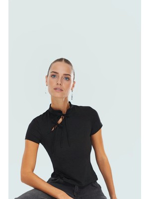 Regular Kalıp Kısa Kollu Polyester Elastan Örme Bluz Casual Şıklığı Zarifane Tasarım Uzun Ömürlü