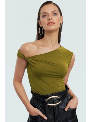 Yazlık Kolsuz Örme Bluz Basic Siluet Metal Detay Uzun Ömürlü Özenle Seçilmiş