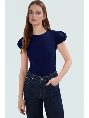 Dokuma Detaylı Kaşkorse Örme Bluz Regular Bisiklet Yaka Feminen Yazlık Günlük Kullanım Için