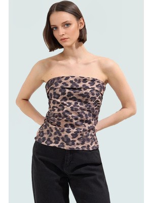 Fitted Kolsuz Bluz Nefes Alan Dokuma Kumaştan Şık Bir Seçim Konforlu Kesim Premium Kalite