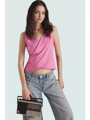 Crop Anvelop Bluz V Yaka Likralı Penye Günlük Tarz Rahat ve Şık Uzun Ömürlü