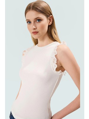 Kadın Bluz Fitted Kalıp Örme Kumaş Kolsuz Bisiklet Yaka Şık Görünüm Uzun Ömürlü