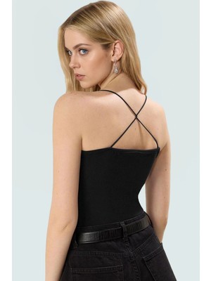 Yazlık Kolsuz Bluz Renk Havuz Yaka Örme Kumaş Basic Vücuda Oturan Şık Mükemmel Uyum