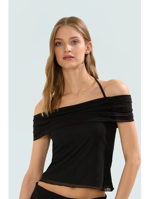 Yazlık Kısa Kollu Astarlı Örme Bluz Carmen Yaka ve Bağlama Detayı Mükemmel Uyum Özel Tasarım