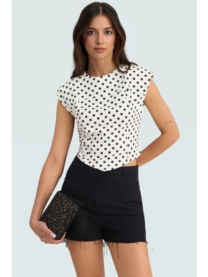 Pamuklu Gabardin Bluz Puantiyeli Desen Bisiklet Yaka Crop Fitted Dayanıklı Malzeme