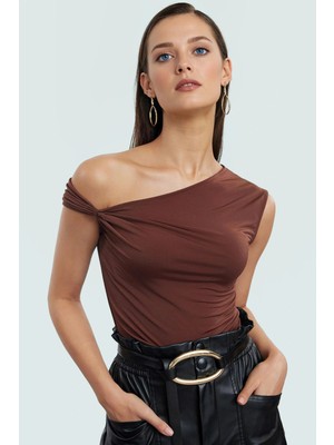Yazlık Kolsuz Örme Bluz Basic Siluet Metal Detay Uzun Ömürlü Özenle Seçilmiş