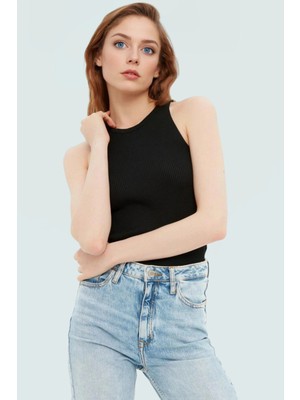 Rahat Yazlık Bluz Viskoz Triko Bisiklet Yaka Fitted Kalıp Kolsuz Premium Kalite