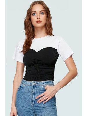 Pamuklu Örme Bluz Renk Bloklu Fitted Büzgü Detaylı Kemersiz Yazlık Özenle Seçilmiş