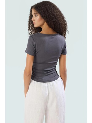Viskoz Ribana Crop Bluz Büzgü Detaylı Fitted Kalıp Yazlık Uzun Ömürlü Premium Kalite