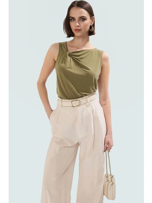 71% Modal 29% Polyester Bluz Büzgü Detaylı Asimetrik Yaka Regular Premium Kalite