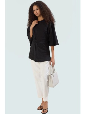 Aksesuar Detaylı Pamuk Bluz Truvakar Kol Regular Kalıp Yüksek Kalite Zarifane Tasarım