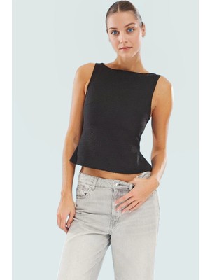 Yazlık Dokuma Bluz; Kayık Yaka Kolsuz Regular Kalıp Rahat Günlük Dayanıklı Malzeme