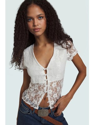 Fitted Örme Dantel Bluz V Yaka Düğmeli Yazlık Rahat ve Şık Profesyonel Görünüm