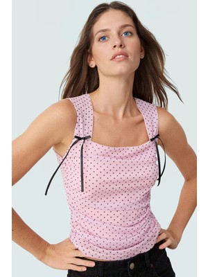 Fitted Kolsuz Örme Bluz Renk Kare Yaka Tül Kumaş Kaliteli Işçilik Günlük Kullanım Için