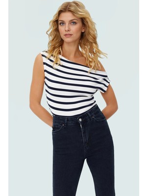 Viskoz Bluz Fitted Kalıp Regular Boy Nefes Alan Kumaş Yüksek Kalite Modern Stil Özenle Seçilmiş