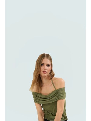 Bağlama Detaylı Fitted Örme Bluz Rahatlık ve Şıklığı Bir Arada Zarifane Tasarım Şık Görünüm