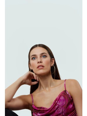 Fitted Crop Bluz Baskılı Tül Örme Degaje Yaka Günlük Mükemmel Uyum Konforlu Kesim Trend Tasarım