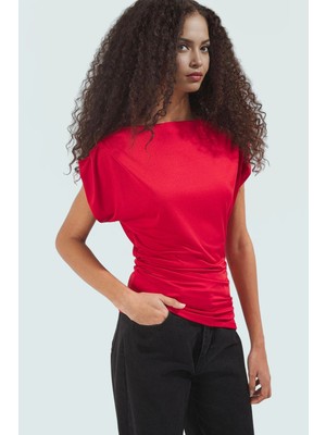 Esnek Örme Bluz; Kayık Yaka Kısa Kollu Fitted Kalıp Modern Stil Premium Kalite Özel Tasarım