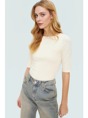 Pamuklu Likralı Penye Bluz Fitted Kayık Yaka Kısa Kol Yazlık Günlük Kullanım Için