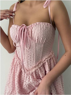 Ince Bağcıklı Askılı Büstiyer Detaylı Göğüs Kısmı Büzgülü Delikli Brode Party Parti Elbise