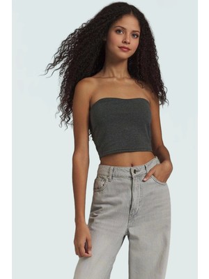 Fitted Straplez Yaka Crop Örme Bluz Rahat Günlük Stil Dayanıklı Malzeme Seçkin