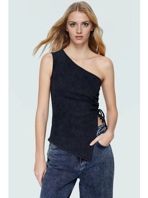 Tek Omuz Pamuklu Örme Bluz Asimetrik Yaka Yazlık Casual Özenle Seçilmiş Seçkin Malzeme Trend Tasarım