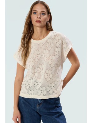 Jakarlı Fitted Bluz Pamuklu Yazlık Günlük Kullanım Özenle Seçilmiş Seçkin Malzeme Şık Görünüm