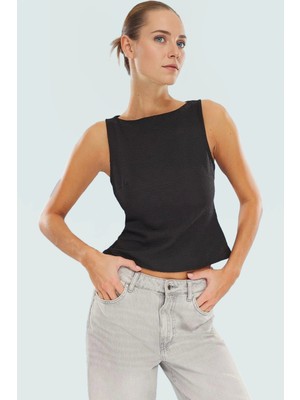 Kadın Kayık Yaka Kolsuz Bluz Rahat Günlük Yazlık Dokuma Özel Tasarım Şık Görünüm