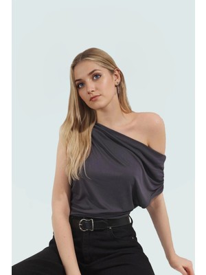 Modal Örme Bluz Asimetrik Yaka Fitted Kalıp Rahat Günlük Stil Dayanıklı Malzeme