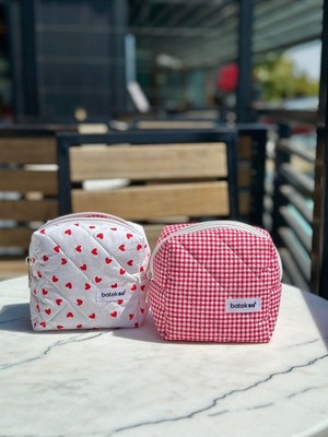 Iki Adet Küçük Mini Makyaj Çantası, Kırmızı Kalp ve Kare Desenli, Şık Tasarım