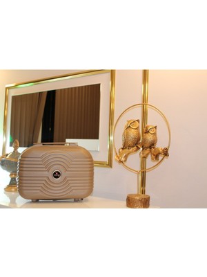 Yeşil Seyahat Makyaj ve Aksesuar Çantası, Pratik ve Şık Tasarım