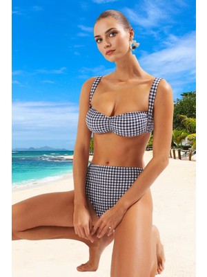 Desenli Bikini Takımı Yüksek Konfor Ergonomik Kesim Özel Tasarım Su Sporları Için