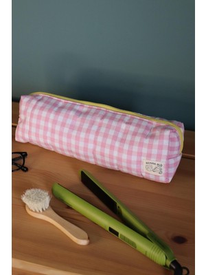 Şık ve Pratik Pembe Seyahat Çantası ve Saç Şekillendirici Organizatörü