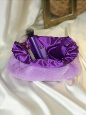 Mor Peluş ve Saten Makyaj Çantası, Şık ve Kullanışlı Tasarım