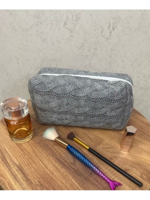 Şık Gri Makyaj Çantası, Düzenli ve Taşınabilir Tasarım