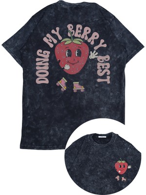 Unisex Doing My Berry Best Sırt Baskılı Yıkamalı T-Shirt, Oversize Çilek Temalı Retro Tişört