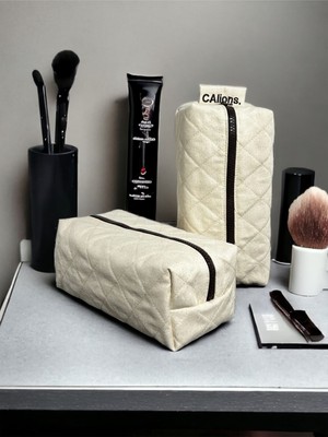 Bej Renkli Makya Çantası, Şık ve Kullanışlı Taşıma Çözümü