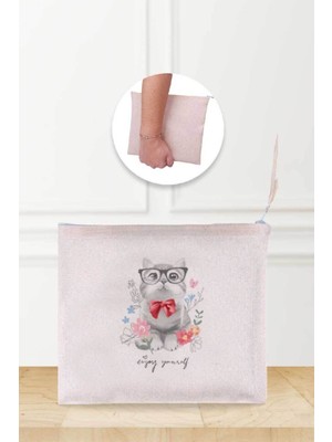 Sevimli Kedicik Desenli Keten Makyaj Çantası, Bej Renkli, Şık ve Kullanışlı.