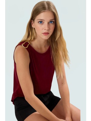 Kadın Fitted Bisiklet Yaka Örme Bluz Aksesuar Detaylı Günlük Şık Görünüm Zarifane Tasarım