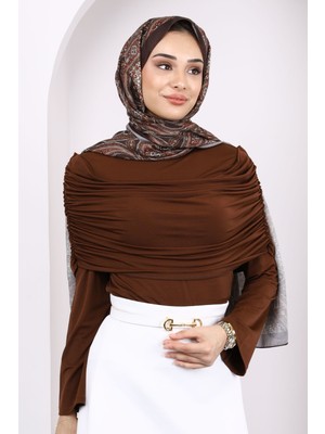 Kahverengi Kol Yaka Detaylı Sandy Bluz