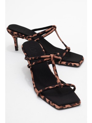 Mocha Siyah Sarı Desenli Kare Burunlu Ince Bantlı Kadın Topuklu Terlik